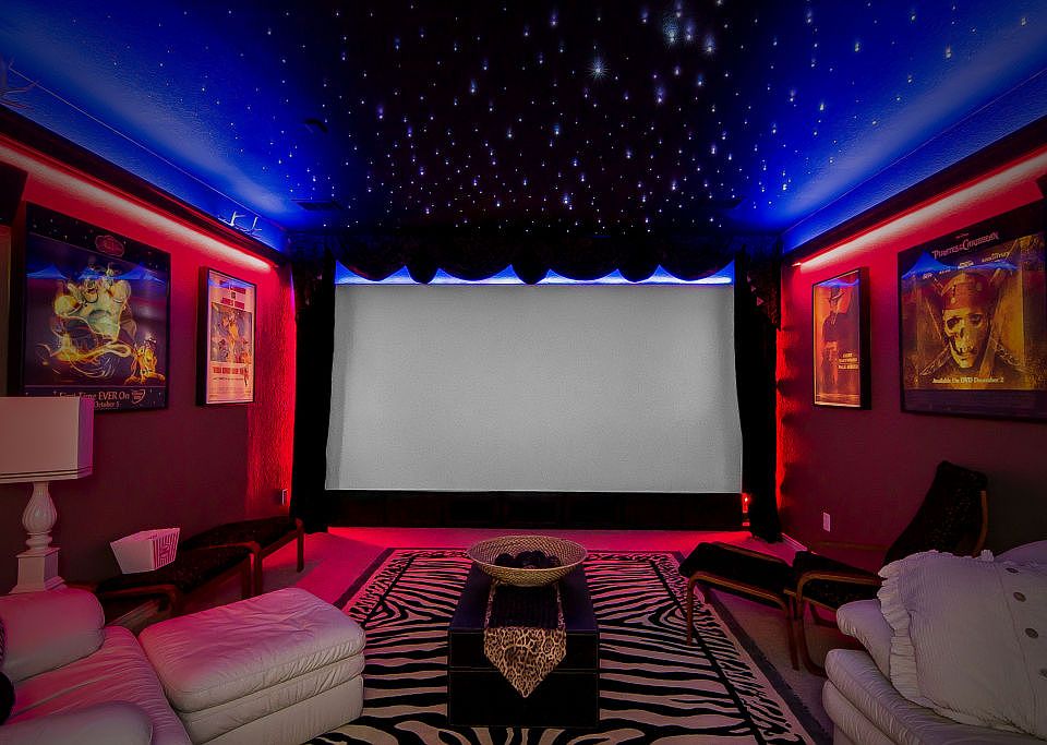 Fiber optic ceiling in media