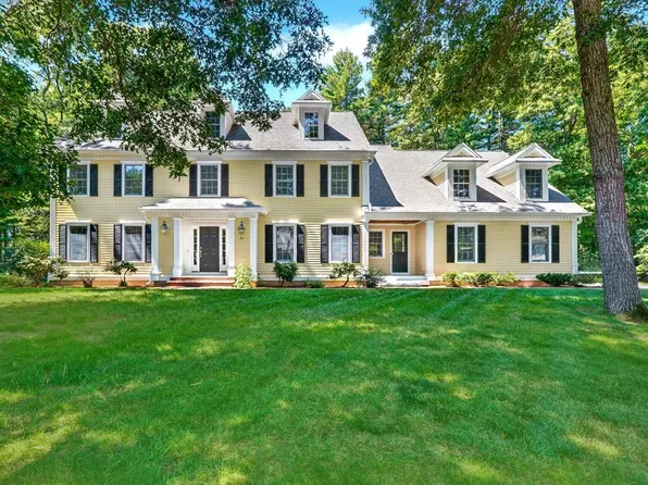 26 Sweeney Ridge Rd, Bedford, MA 01730