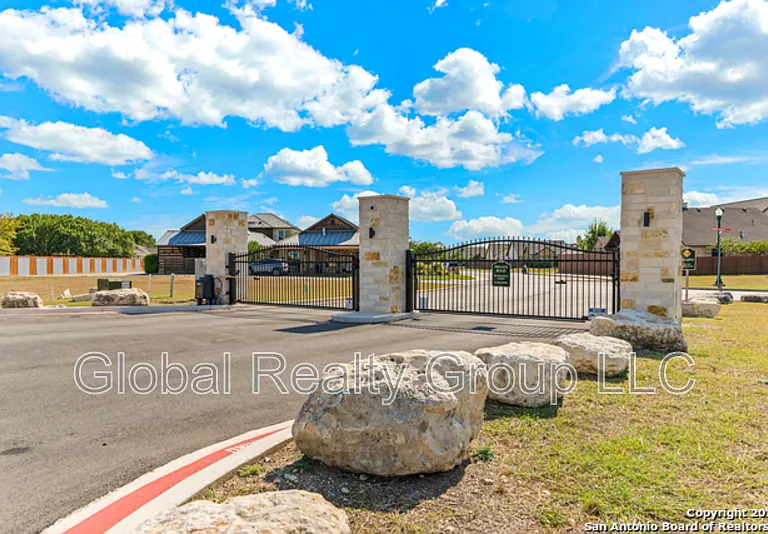 1670 Gruene Vineyard Xing — Photo 8