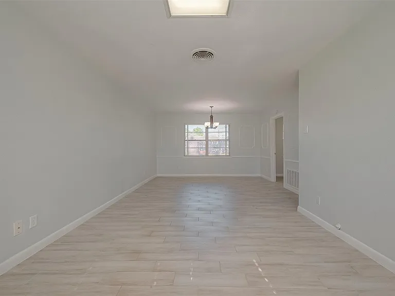 3426 Bradford St — Photo 14