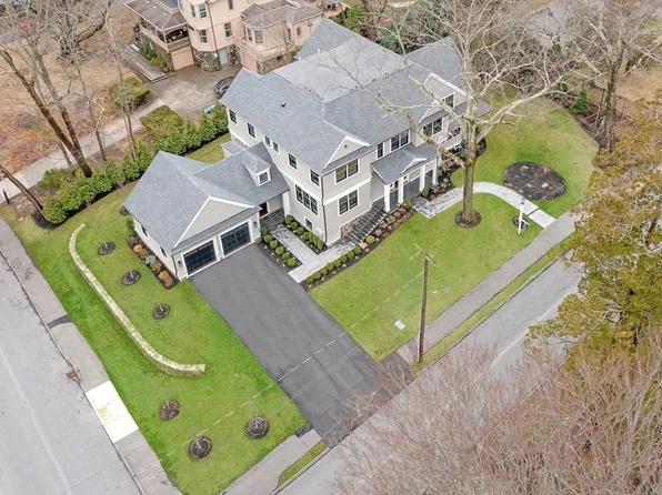 9 Chandler St, Lexington, MA 02420