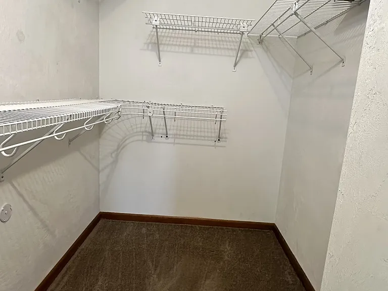 Closet master bedroom
