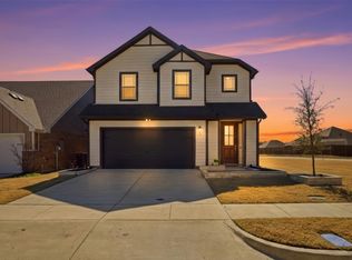 551 Ruthye Ln, Pilot Point, TX 76258