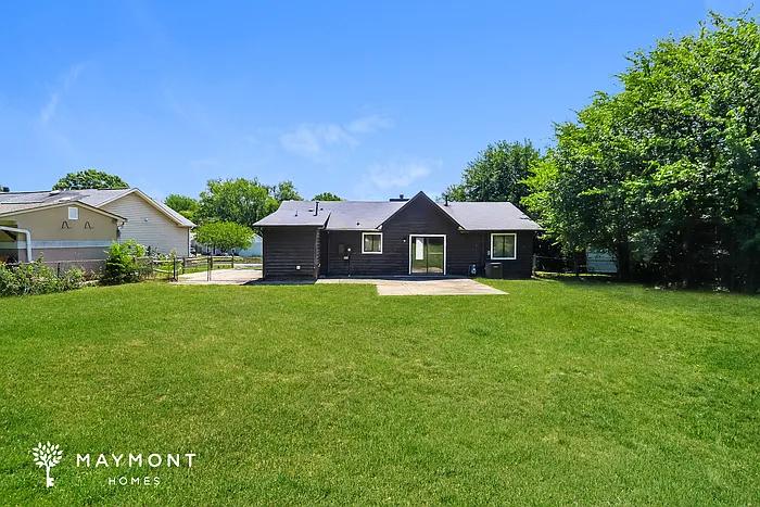 7312 Bramblewood Dr — Photo 3