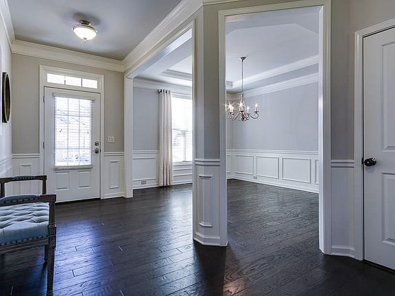 2nd image of 1290 Roswell Manor Circle