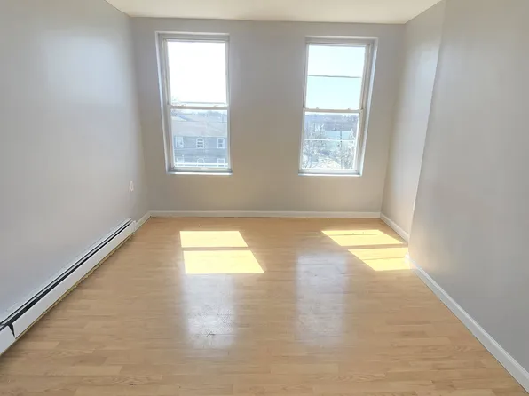 95 16th Ave #3R, Newark, NJ 07103