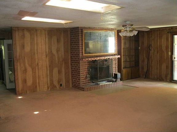 Spacious Living Room