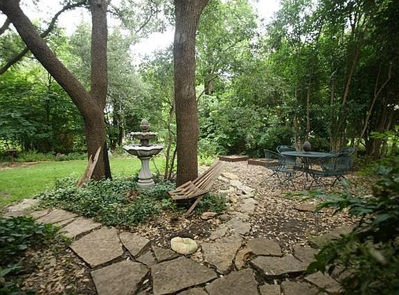 4th image of 3809 Wooten Dr
