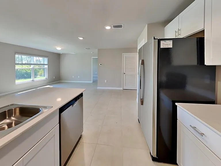4731 Gillot Blvd — Photo 4