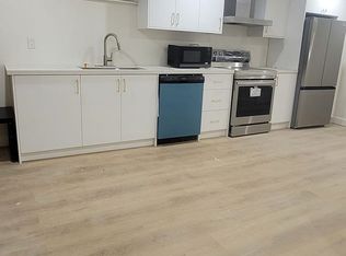 127 Harrison Dr, Newmarket, ON L3Y4P5