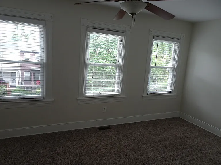 1165 Abbey Pl NE — Photo 9