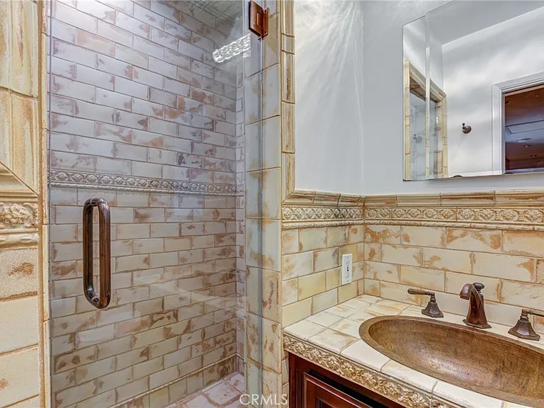 2740 Hutton Dr — Photo 18