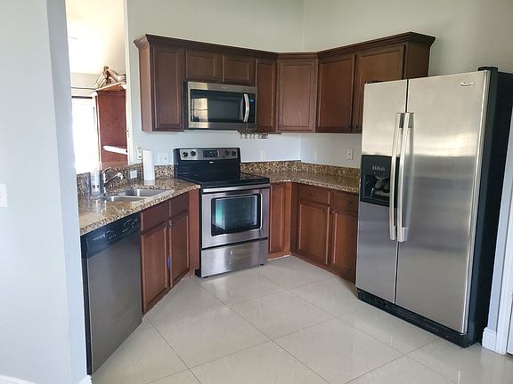 2nd image of 1772 Williamsburg Dr