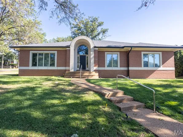8333 Kingsbury Blvd, Saint Louis, MO 63105