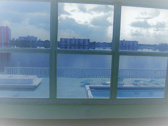 3rd image of 1150 NE 191st St #36