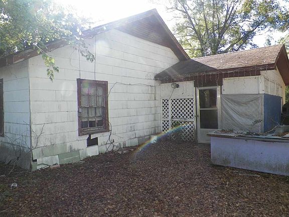 2nd image of 1110 E Humbleway St