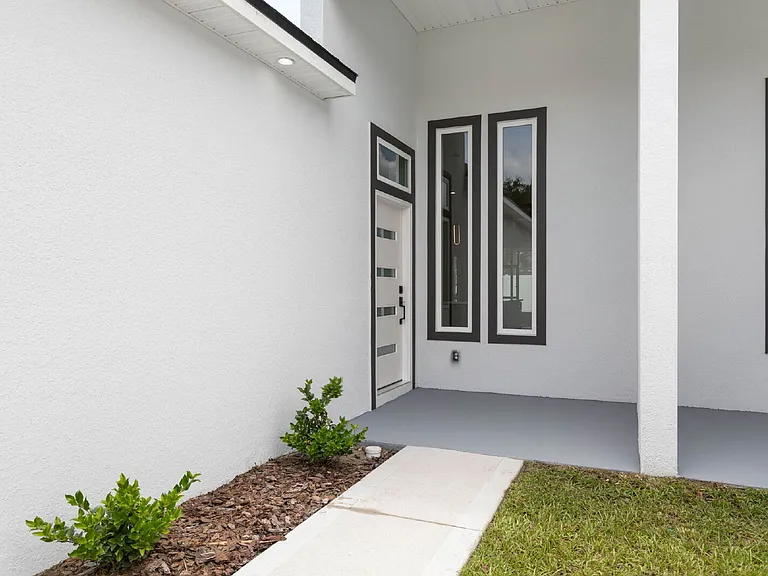 18 Wood Amber Ln #B — Photo 2