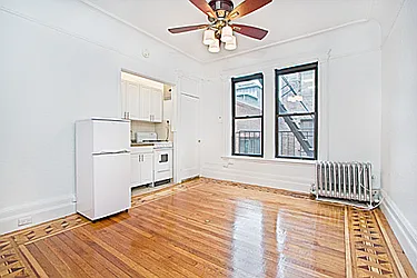 Rented by Barkoff Residential 