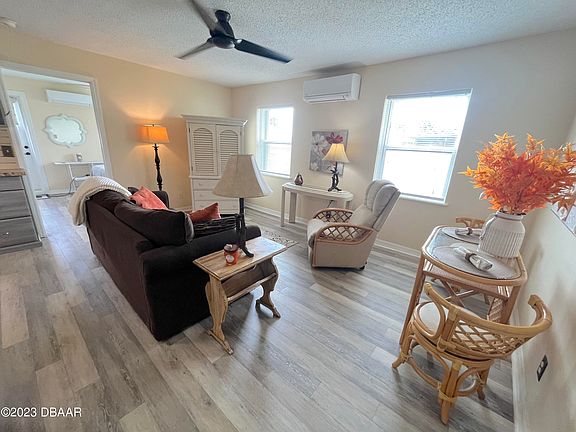 4th image of 156 Northshore Dr #B