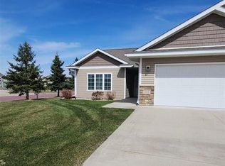 301 Skylark Dr, Mankato, MN 56001