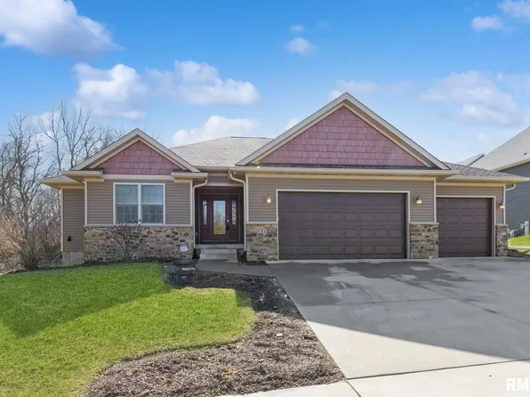 121 W 6th Ave, Coal Valley, IL 61240