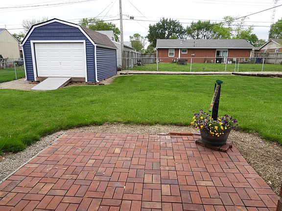 4th image of 1516 Amesbury Ct