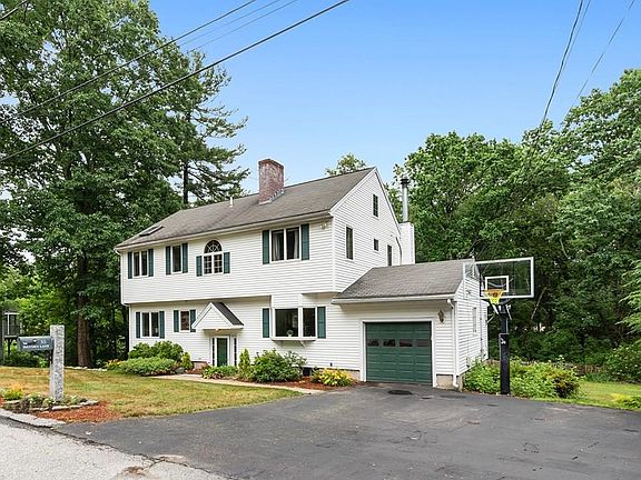 2nd image of 35 Hayden Ln