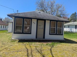 796 Old County Farm St, Harrison, MI 48625