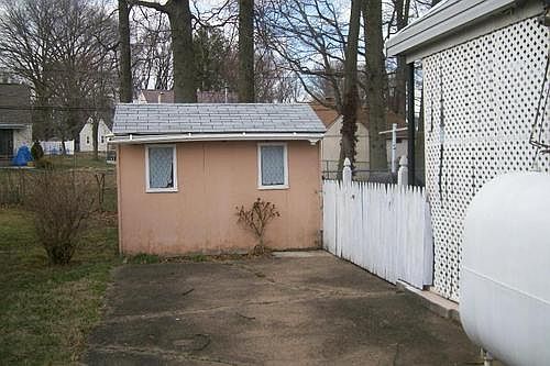 2nd image of 654 Barclay Ave