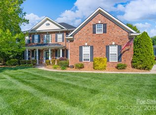 8014 Avanti Dr, Waxhaw, NC 28173