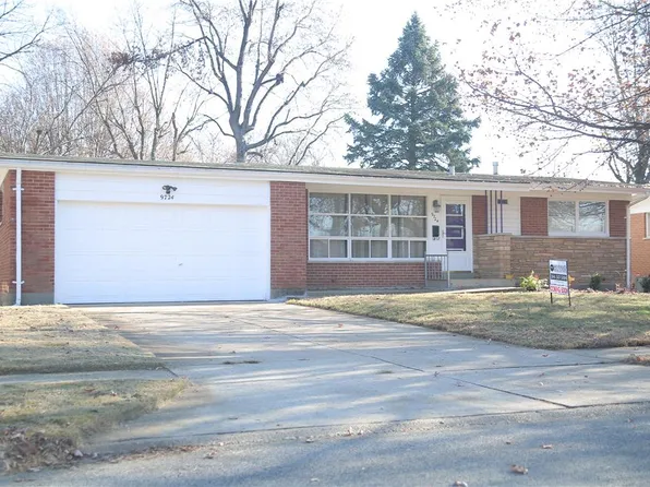 9724 Perch Dr, Saint Louis, MO 63136
