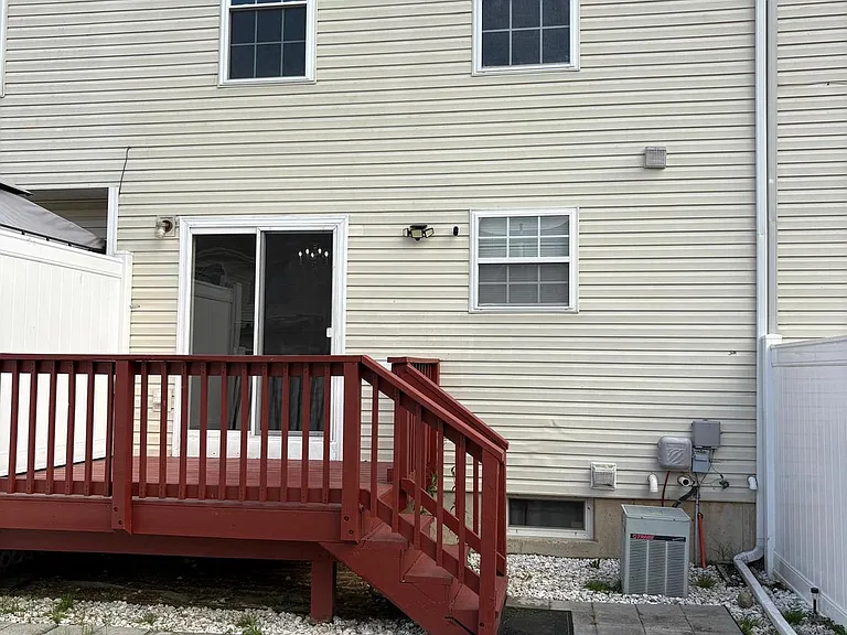 384 Braddock Rd — Photo 12