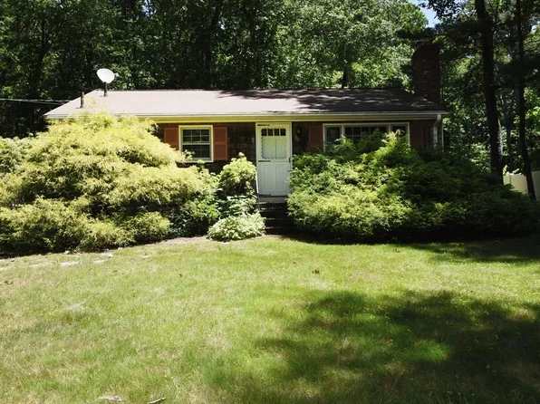 58 Carriage Rd, Hanson, MA 02341