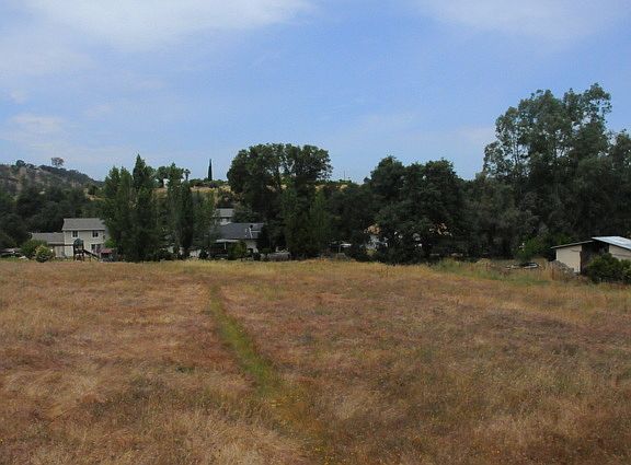 2nd image of 3004 Heinemann Dr
