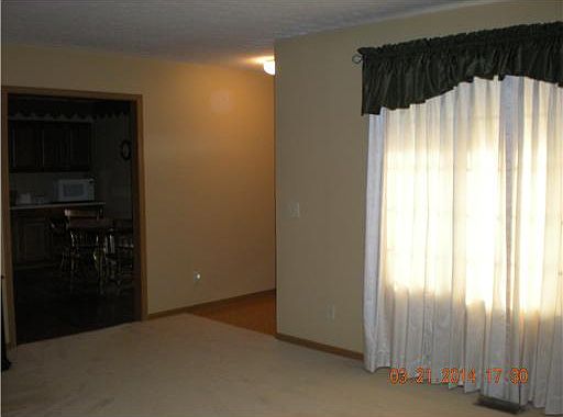 4th image of 361 Victoria Dr