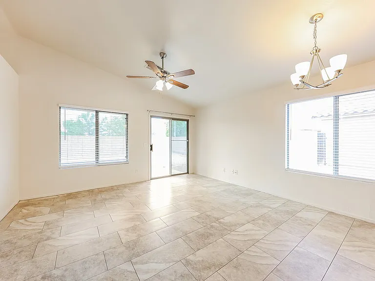 15019 W Port Au Prince Ln — Photo 9