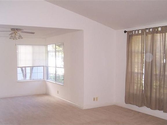 3rd image of 8906 Mariposa Ave