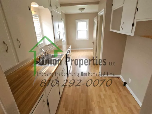 1333 21st St, Port Huron, MI 48060