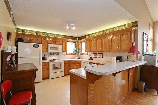3rd image of 4305 S Kerrington Dr