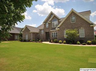 1418 Blackbriar Cir NE, Hartselle, AL 35640