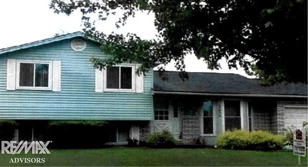 1st image of 34620 Lakewood Dr