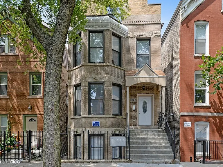 2028 N. Winchester Ave. — Photo 2