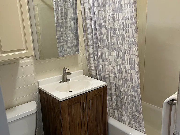 1 Jefferson St #13B — Photo 3