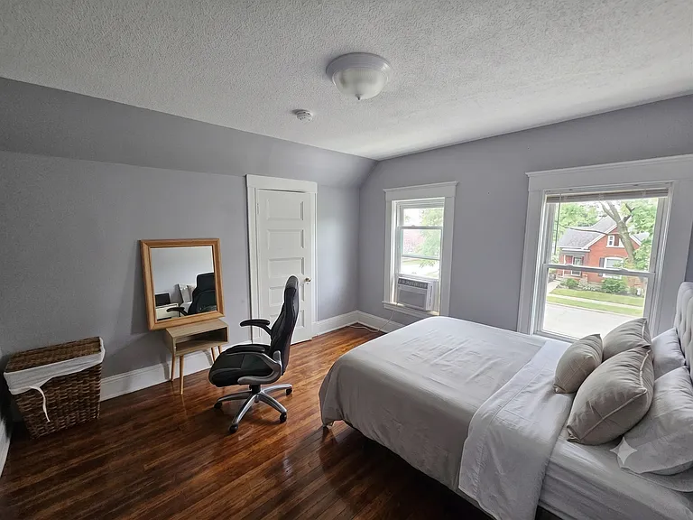 320 Highland Ave #2 — Photo 6
