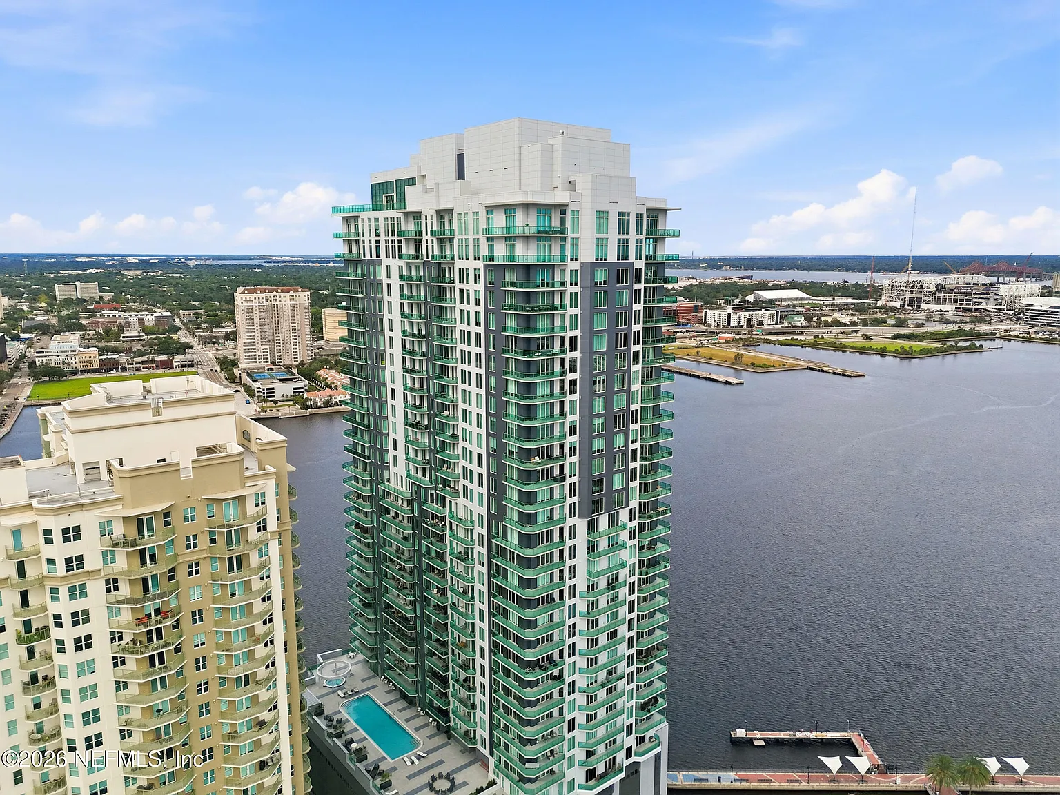 2 bed, 2.0 bath, 1337 sqft, $3,400 — Photo 2