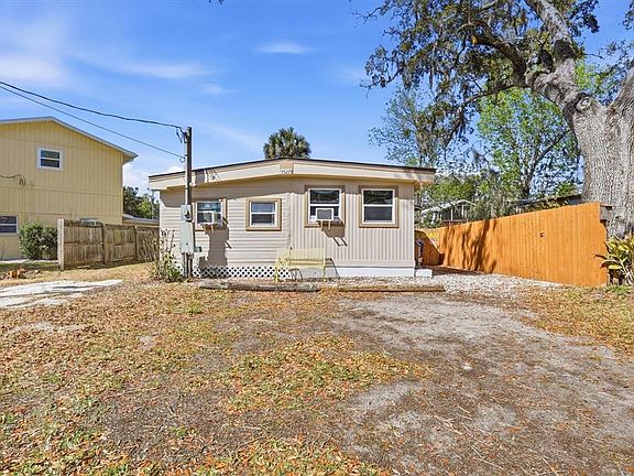 2nd image of 5527 Darlene St