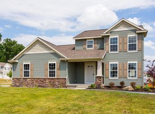 1630 Salisbury Dr SE, Lowell, MI 49331