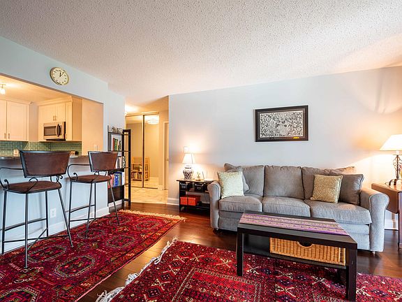 5th image of 1600 N Oak St APT 1702