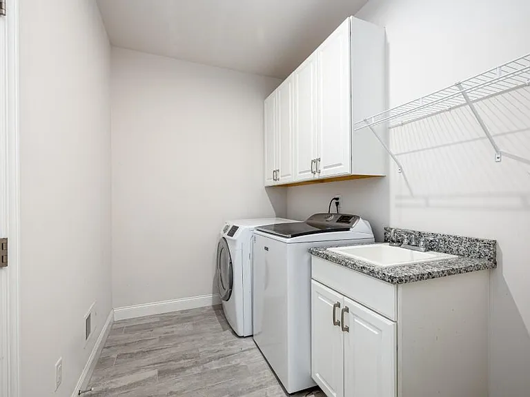 3000 N Spurway Dr — Photo 39