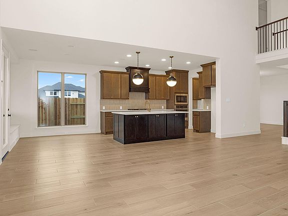 3rd image of 5606 Violet Ridge Dr